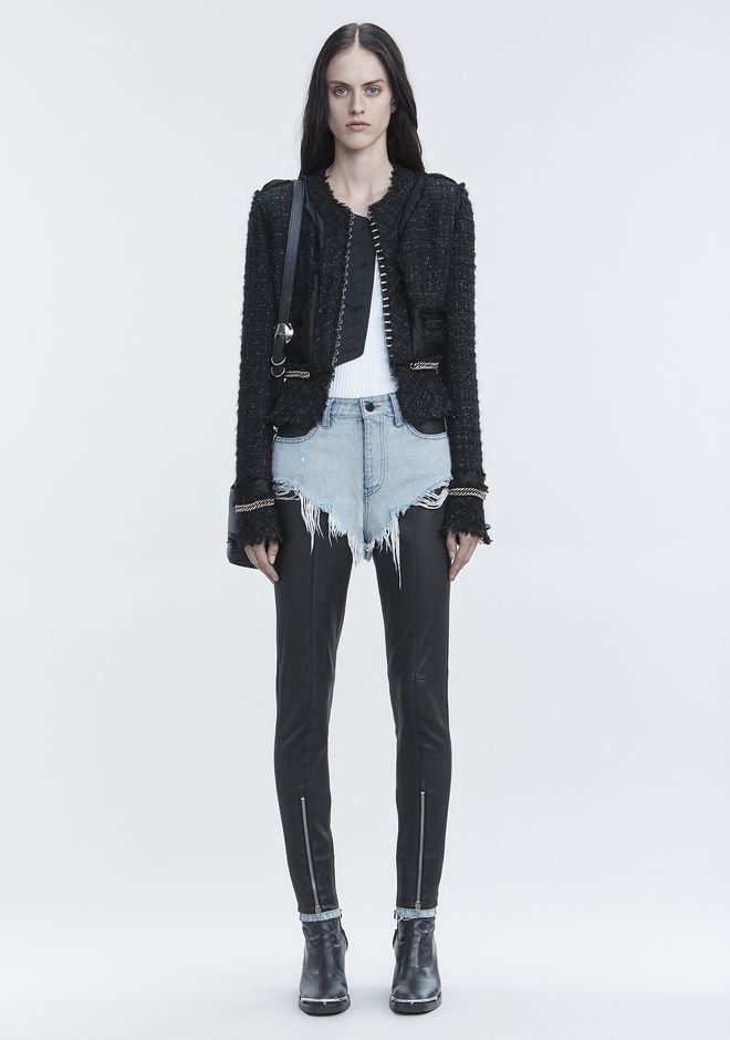 Recently analyzed sites: Alexander Wang. New York City-based fashion designer Alexander Wang launched his first ready-to-wear collection in the year Initially known for its knitwear collection, the label has expanded to include shoes and handbags.